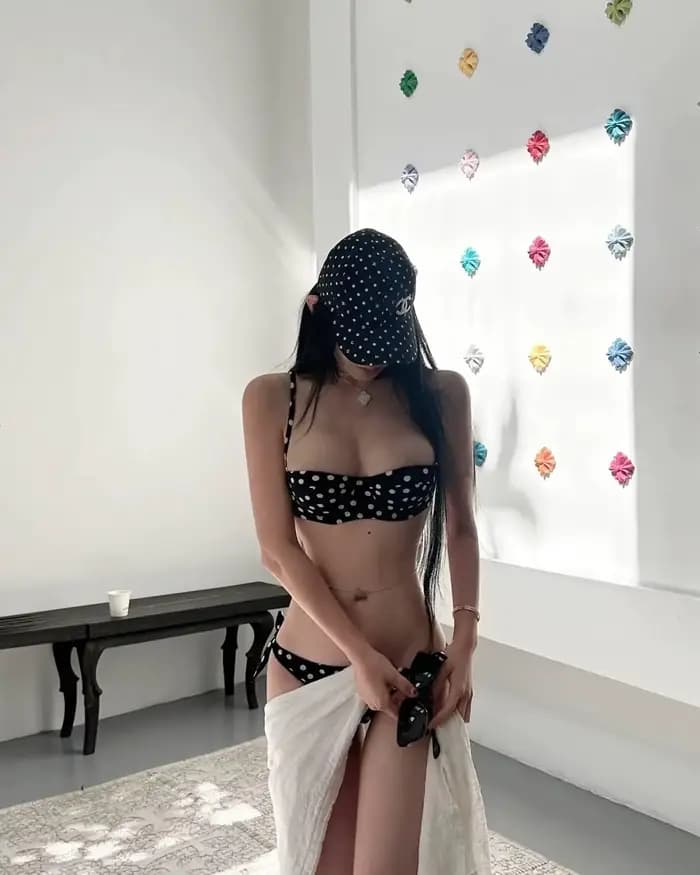 Sexy rétro à pois Bikini maillot de bain femmes sangle serré Bustier Ensemble petite poitrine froncé