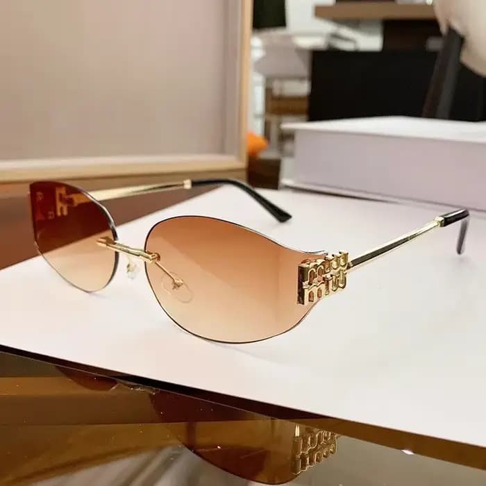 Lunettes de soleil ovales sans bords pour femmes, UV400, verres noirs dégradés surdimensionnés, mont