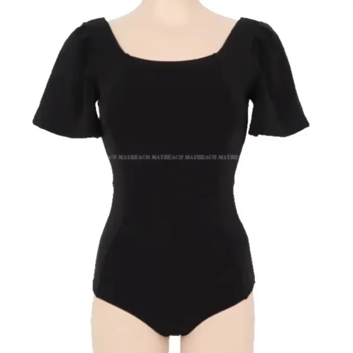Maillot de bain une pièce noir conservateur à manches courtes