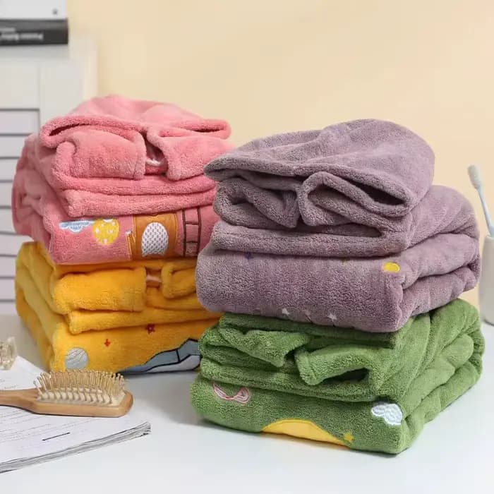 Serviette de bain : robe de bain lavable et enveloppée pour femme