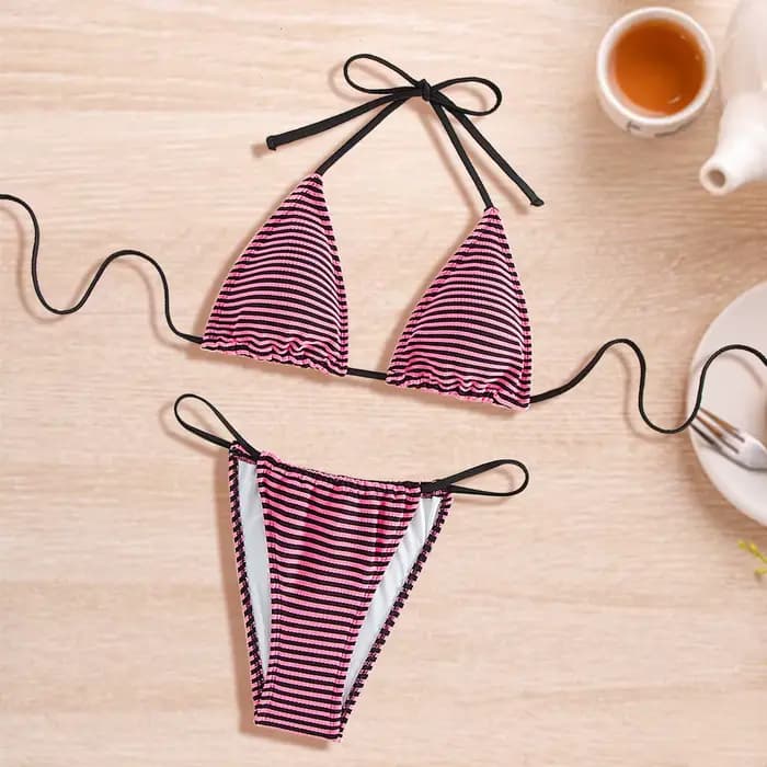 Maillot de bain à rayures pour femmes