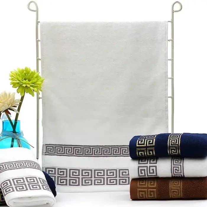 Serviette de plage brodée douce de luxe 100% coton