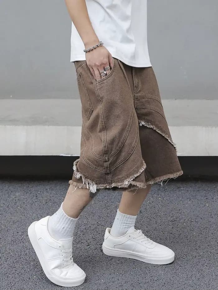 Shorts en jean marron pour homme, style rétro tendance et décontracté, coupe ample, idéal pour un usage quotidien.