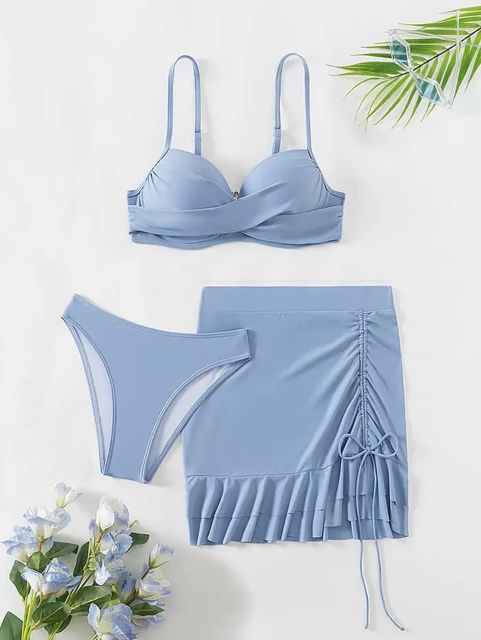 Maillot de bain trois pièces bleu ciel pour femme