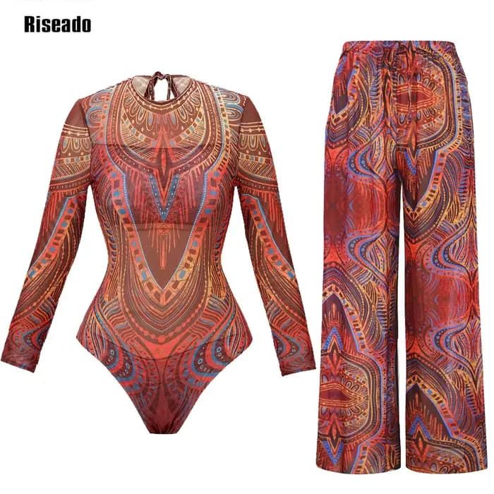 Maillot de bain en maille avec robe de bain longue