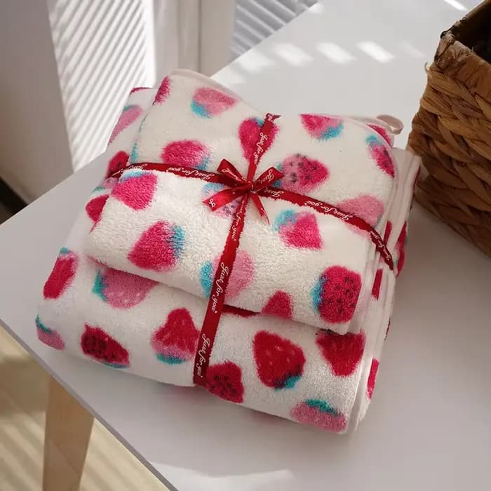 Serviette de bain en microfibre, impression de fraises, serviette pour le visage, pour adultes et enfants, dessin animé, grande serviette, ensemble de serviettes pour la maison