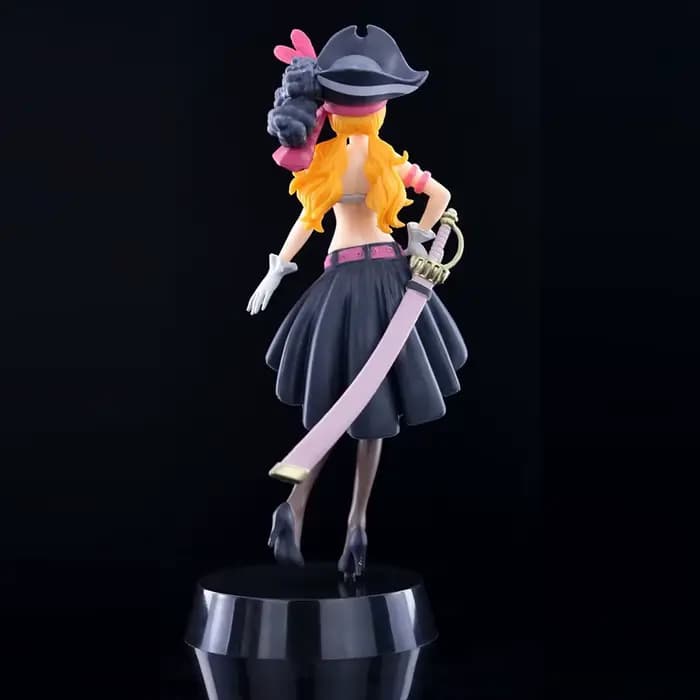 Figurine d'action Nami en vêtements noirs de 19,5 cm, One Piece, ONE PIECE FILM RED, figurine à habiller, modèle de collection en PVC, jouet pour enfant