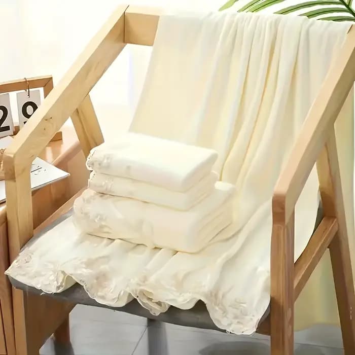 Serviette de luxe en dentelle en microfibre douce, serviettes pour les mains et les bain respectueuses de la peau avec bord de verrouillage exquis pour les essentiels de la salle de bain à domicile