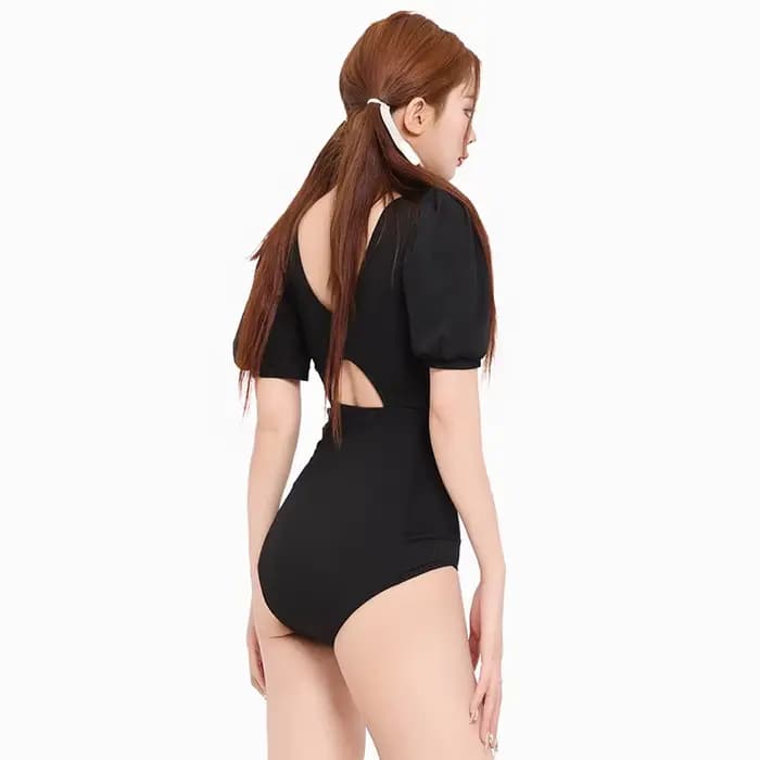 Maillot de bain une pièce froncé sur le devant pour femme