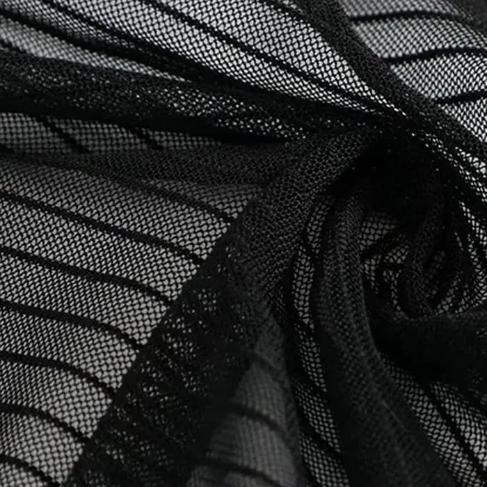 Maillot de bain transparent à manches longues et jupe