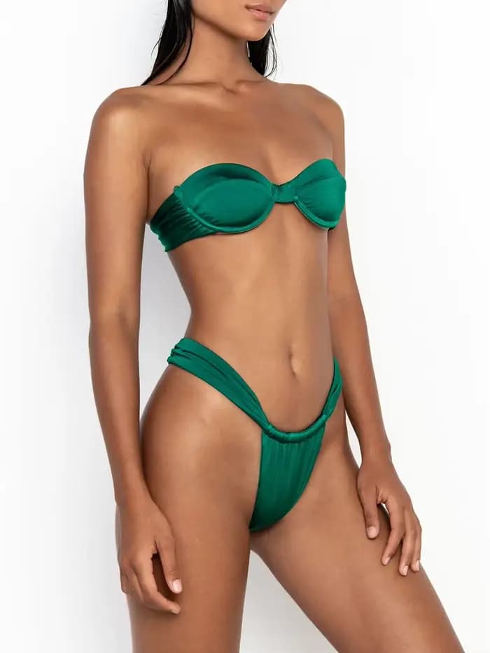 Ensemble de bikinis string unis push-up pour femme 2026