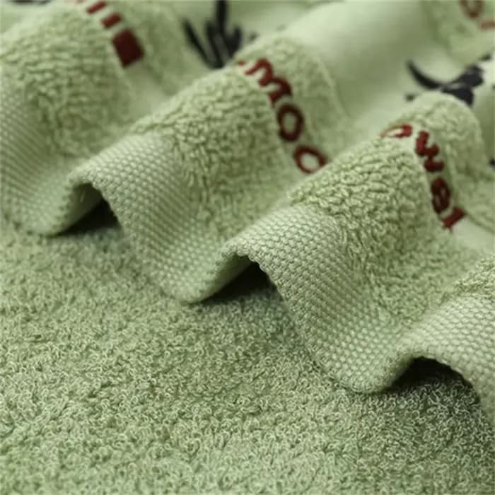 Grande Serviette de Bain Brodée en Bambou de Luxe
