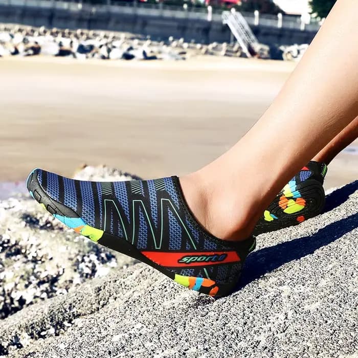 Chaussures d'eau de plage à séchage rapide, pantoufles d'eau unisexes pour natation, pieds nus, surf en amont, baskets légères pour bord de mer, été