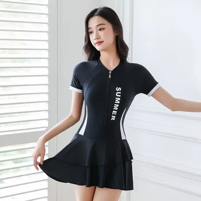 Le nouveau maillot de bain grande taille convient aux femmes pour regarder mince