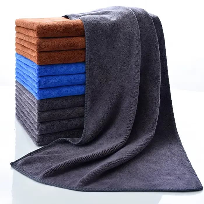 Serviette de bain épaisse pour salon de beauté ; draps absorbants qui n'ont pas la moindre fibre détachée pour hôtel