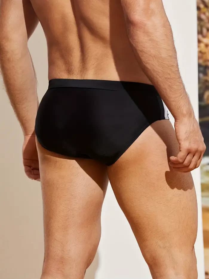 Maillots de bain triangulaires pour hommes