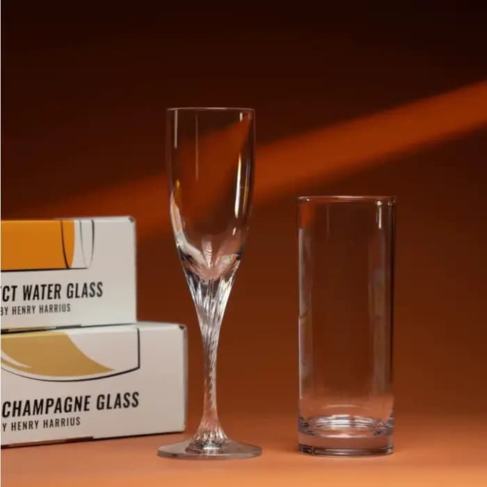 Verre à eau parfait et verre à Champagne parfait par Henry H, produits tours de magie liquides, gadgets, gros plan, scène magique, Magia Fun