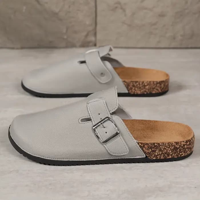 Mules décontractées à enfiler de couleur unie pour hommes, semelle souple confortable antidérapante et durable, conception à bout rond, tige en tissu confortable, semelle en PVC, fermeture à enfiler, 