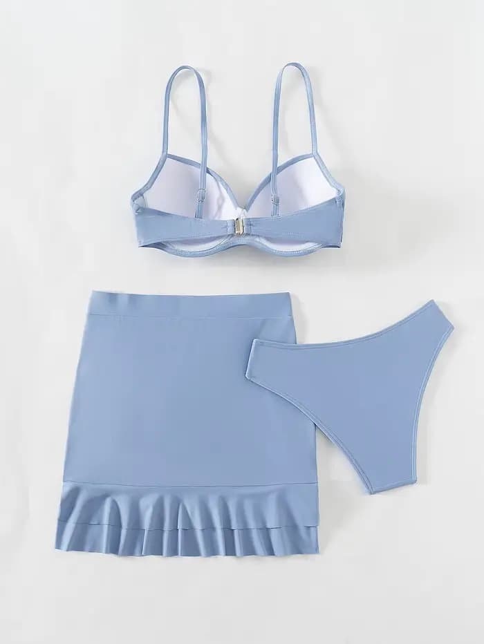 Maillot de bain trois pièces bleu ciel pour femme