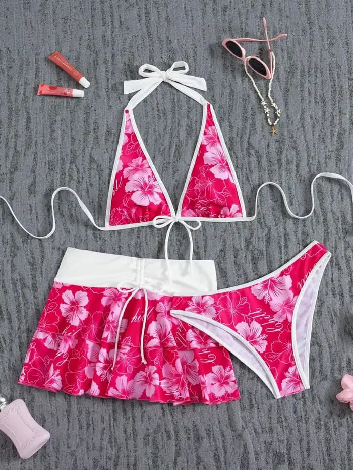 Ensemble bikini 3 pièces pour femme à imprimé floral Hibiscus, avec haut triangle dos nu à bordure contrastante et jupe froncée à volants, maillot de bain