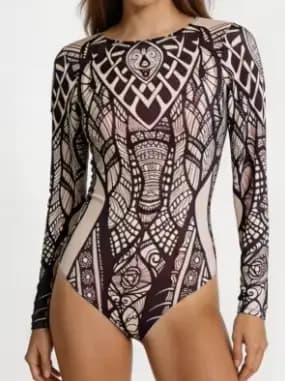 Maillot de bain une pièce russe 2026 avec soutien-gorge intégré et tissu en maille anti-UV