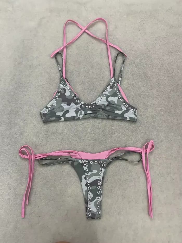 Ensemble bikini rose camouflage pour femme 2026, haut triangle dos nu, bas string à nouer sur les cô