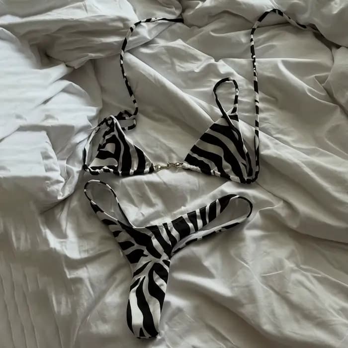 Ensemble bikini femme 2026 sexy argenté métallisé, imprimé glamour avec bretelles ajustables, parfai