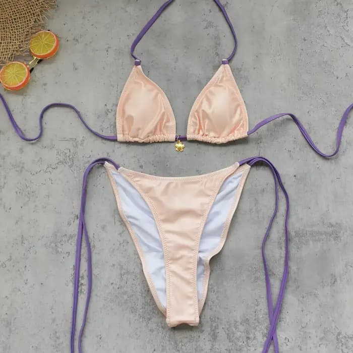 Maillot de bain deux pièces pour femme 2026, motif marbré rose avec bretelles perlées, idéal pour la plage et les soirées à la piscine, escapades estivales