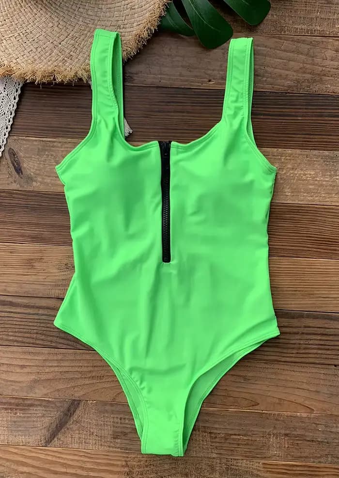 Maillot de bain une pièce avec fermeture éclair sur le devant