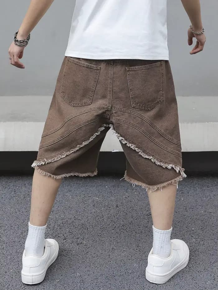 Shorts en jean marron pour homme, style rétro tendance et décontracté, coupe ample, idéal pour un usage quotidien.