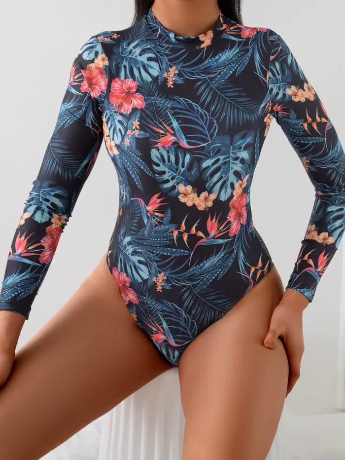 Maillot de bain une pièce à col haut