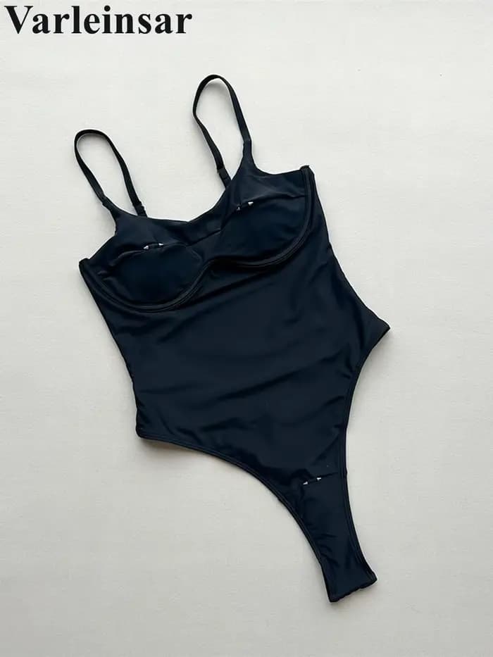 Sexy découpé à armatures femmes maillots de bain une pièce maillot