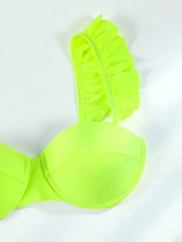 Maillot de bain jaune, bikini
