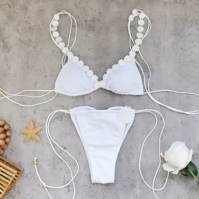 Mignon fleur à volants Bikini femmes maillot de bain avec pantalon ensemble mode blanc Trangle Biquini dame
