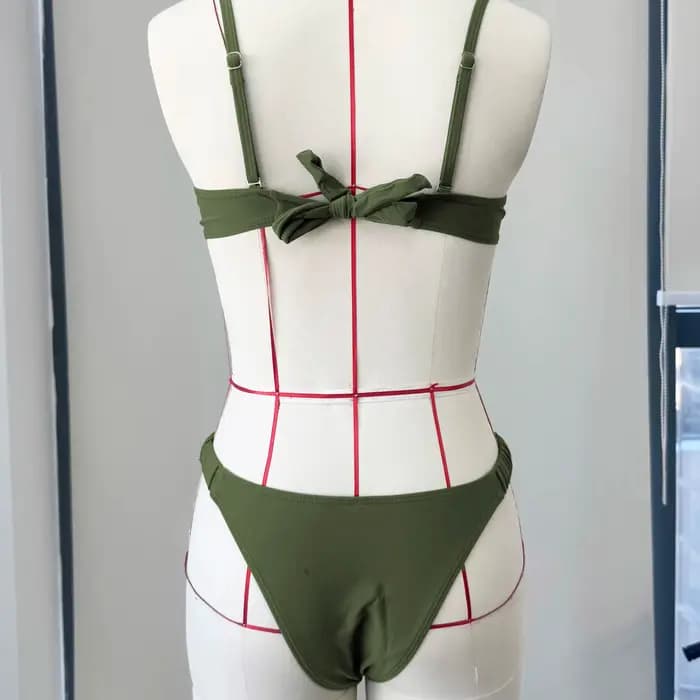 Maillot de bain sexy push-up avec jupe
