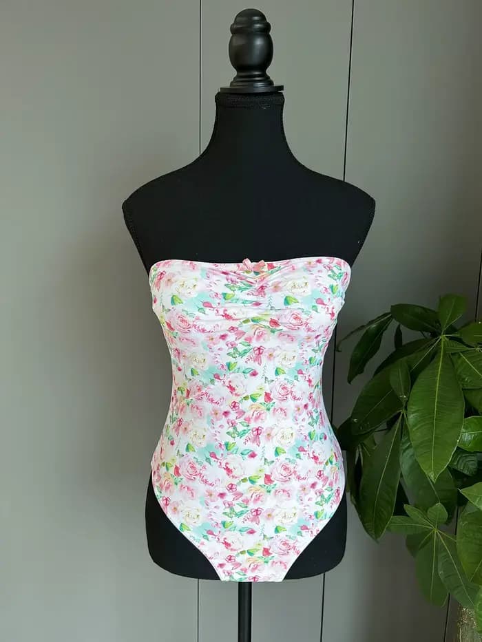 Maillot de bain une pièce imprimé banrib, sexy, sans bretelles, élégant, monokini, pour femmes, vêtements de plage, nouvelle collection 2024