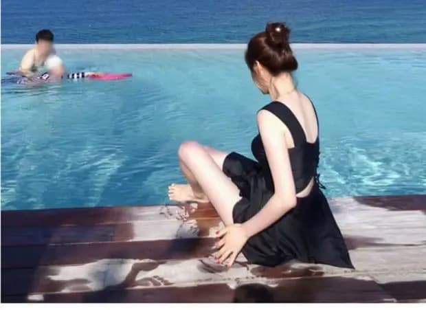 Nouveau maillot de bain une pièce pour femmes