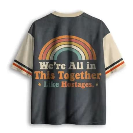 T-shirt de football ample à col en V en maille multicolore avec imprimé slogan drôle et sarcastique arc-en-ciel rétro vintage