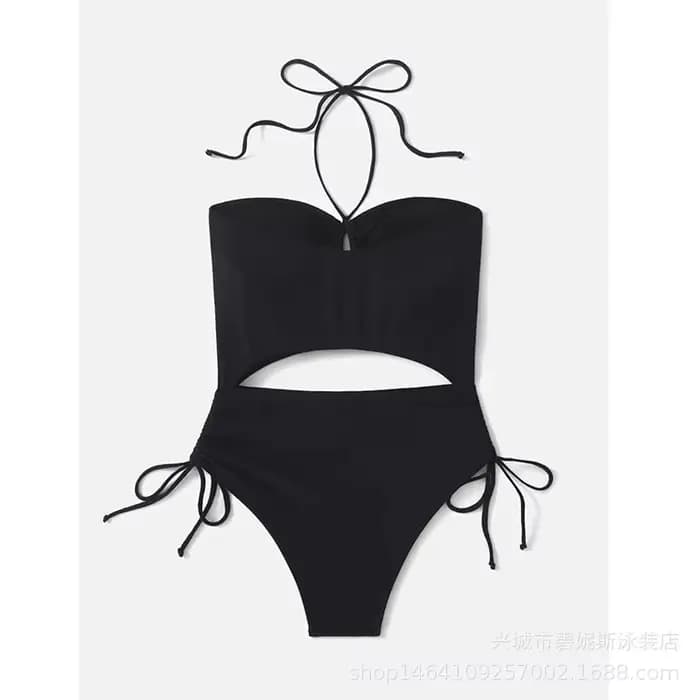 Maillot de bain une pièce noir découpé