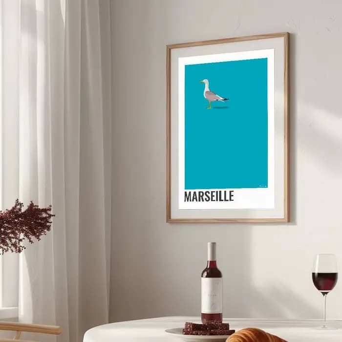 Affiche Murale Rétro Colorée Marseille : Bouteille de Pastis, Rue Marine – Décoration Artistique pour Maison, Café, Appartement