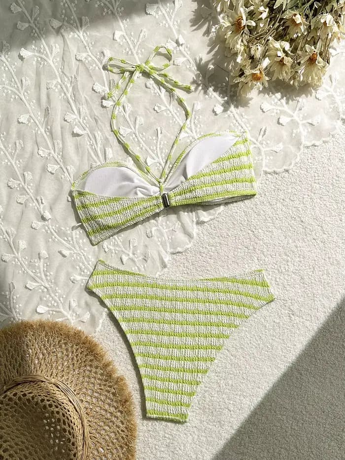 Ensemble bikini sexy rose à rayures 2026 pour femme, avec soutien-gorge push-up plissé et maillot de bain taille haute à cordon de serrage, idéal pour l'été et les vacances