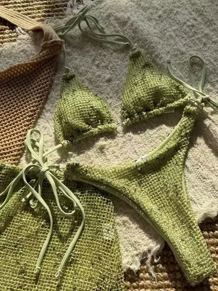 Avec jupe Sarong en résille licou Micro Bikini femmes maillots de bain femme maillot