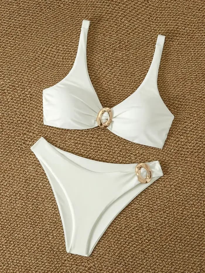 Ensemble Bikini Blanc Sexy 2026 pour Femme avec Boucle Métallique