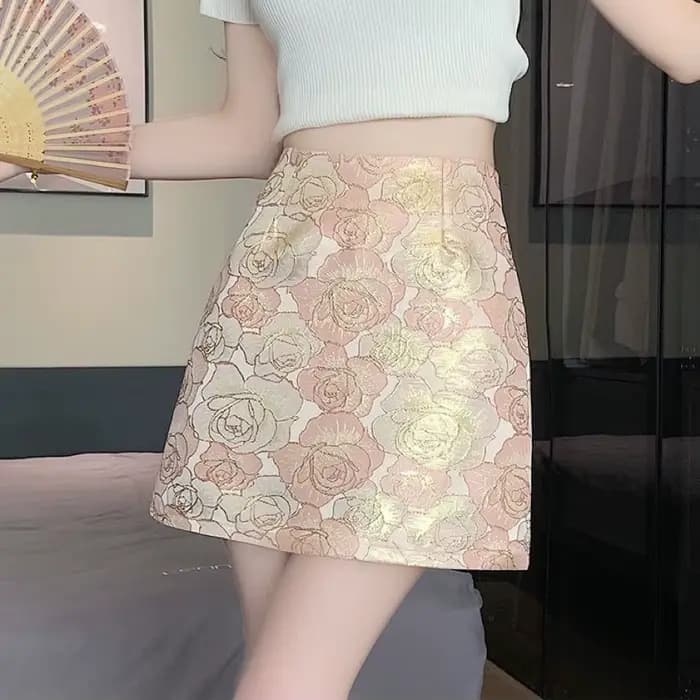 Jupe femme taille haute rétro brodée jupes féminines courtes pas cher chic et élégant V qualité esthétique streetwear 2025 tendance