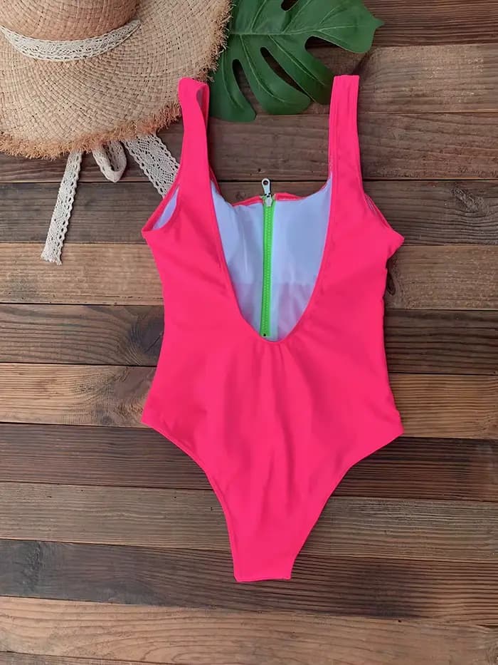 Maillot de bain une pièce avec fermeture éclair sur le devant