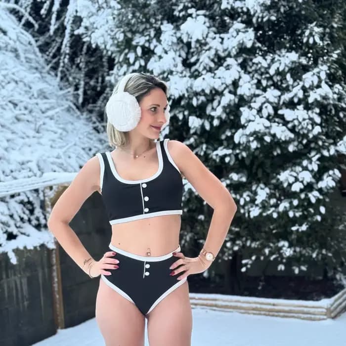 Maillot de bain bikini femme noir et blanc