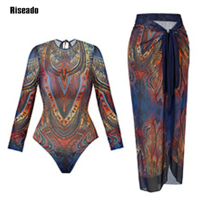 Maillot de bain en maille avec robe de bain longue
