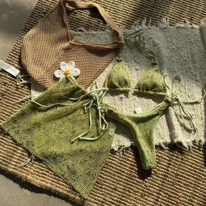 Avec jupe Sarong en résille licou Micro Bikini femmes maillots de bain femme maillot