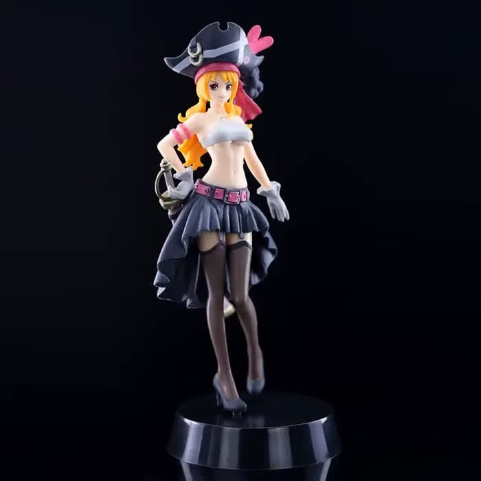 Figurine d'action Nami en vêtements noirs de 19,5 cm, One Piece, ONE PIECE FILM RED, figurine à habiller, modèle de collection en PVC, jouet pour enfant