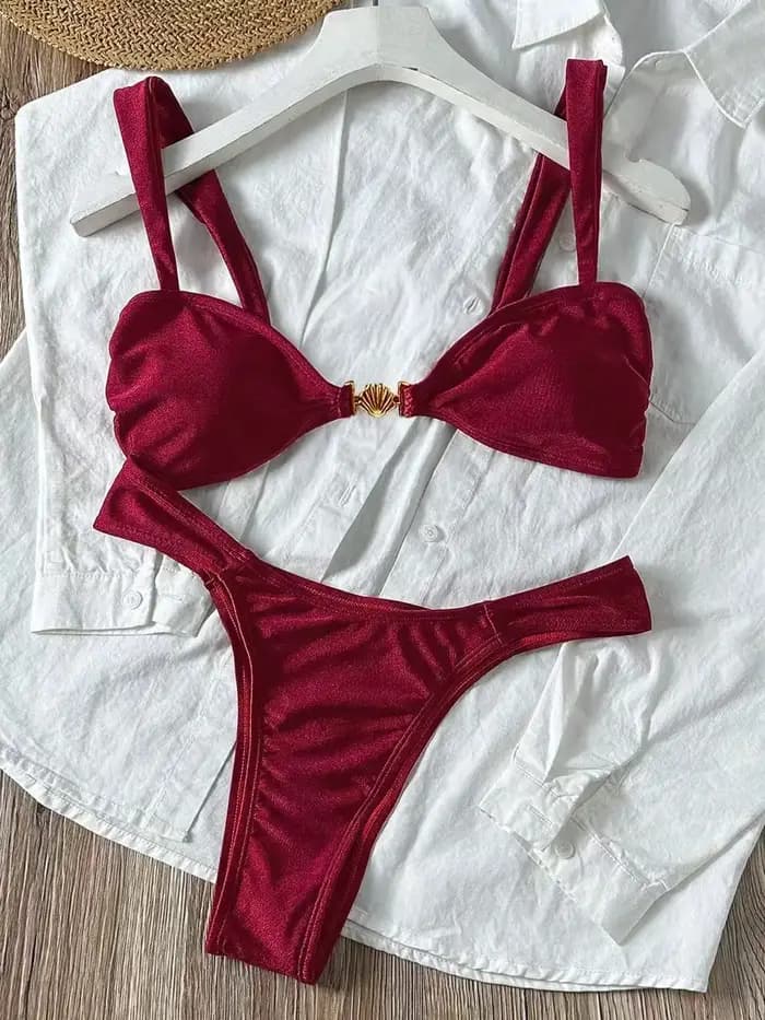 Ensemble de bikini sexy orné de coquillages métalliques 2026 pour femme, rose vif, avec soutien-gorge push-up plissé et string, maillot de bain d'été, micro-maillot de bain